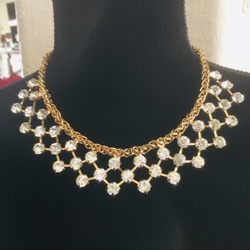 CRYSTAL & GOLD STATEMENT NECKLACE